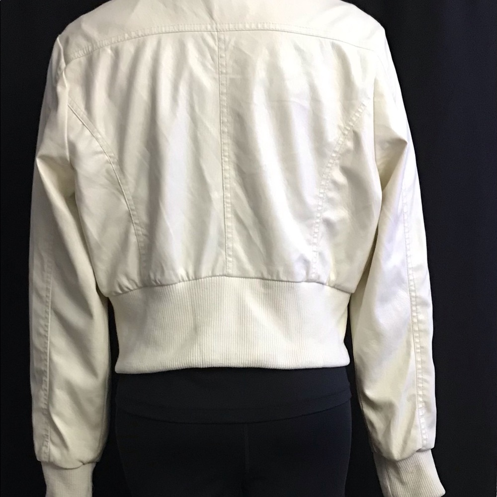 Nice jacket - Picture 5 of 8